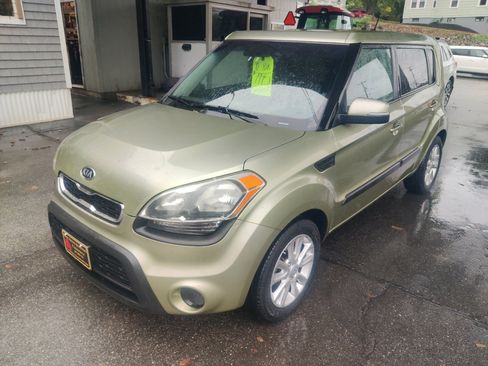 Used 2012 Kia Soul + image 2
