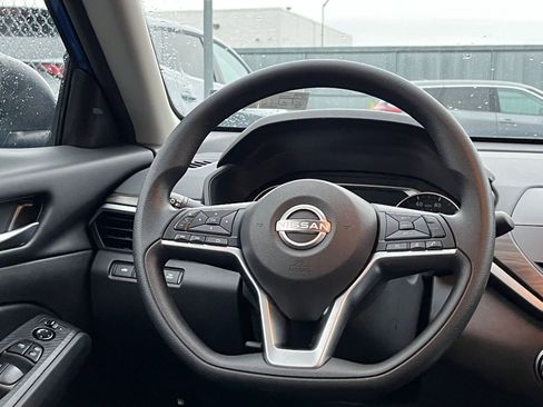 Used 2025 Nissan Altima 2.5 SV image 28