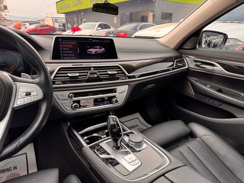 Used 2022 BMW 740i 740i Sedan 4D image 22