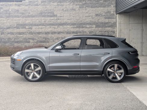 New 2026 Porsche Cayenne AWD/4WD image 2