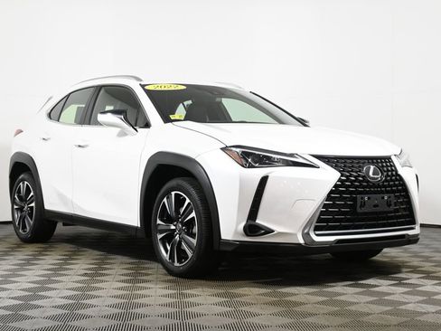 Used 2022 Lexus UX 200 w/ Accessory Package (Z2) image 9