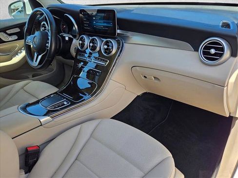 Certified 2022 Mercedes-Benz GLC 300 image 24