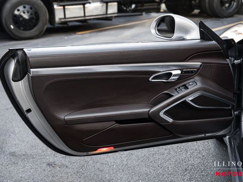 Used 2014 Porsche 911 Turbo image 19