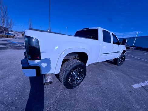 Used 2013 GMC Sierra 2500 Denali w/ Suspension Package, Off-Road image 2
