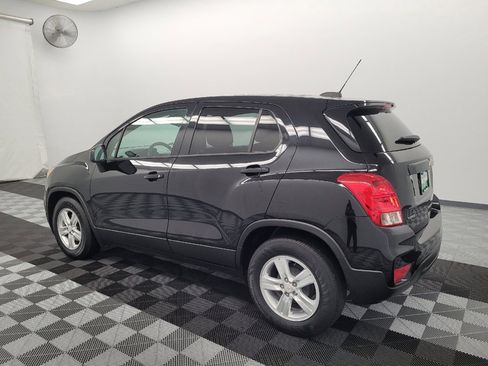 Used 2020 Chevrolet Trax LS w/ Tint and Cruise Package FWD image 3