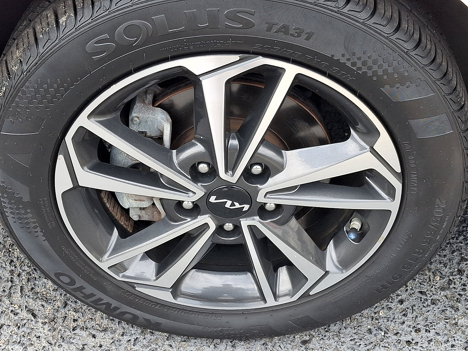 Used 2023 Kia Forte LXS w/ LXS Technology Package FWD image 8