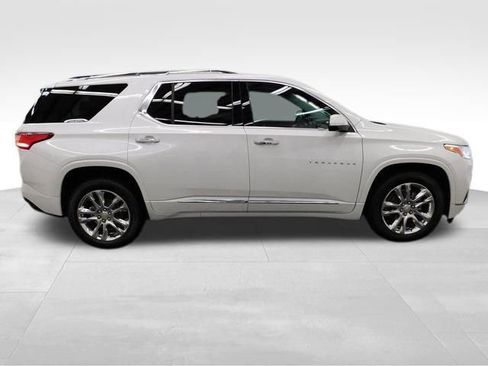 Used 2021 Chevrolet Traverse High Country image 12