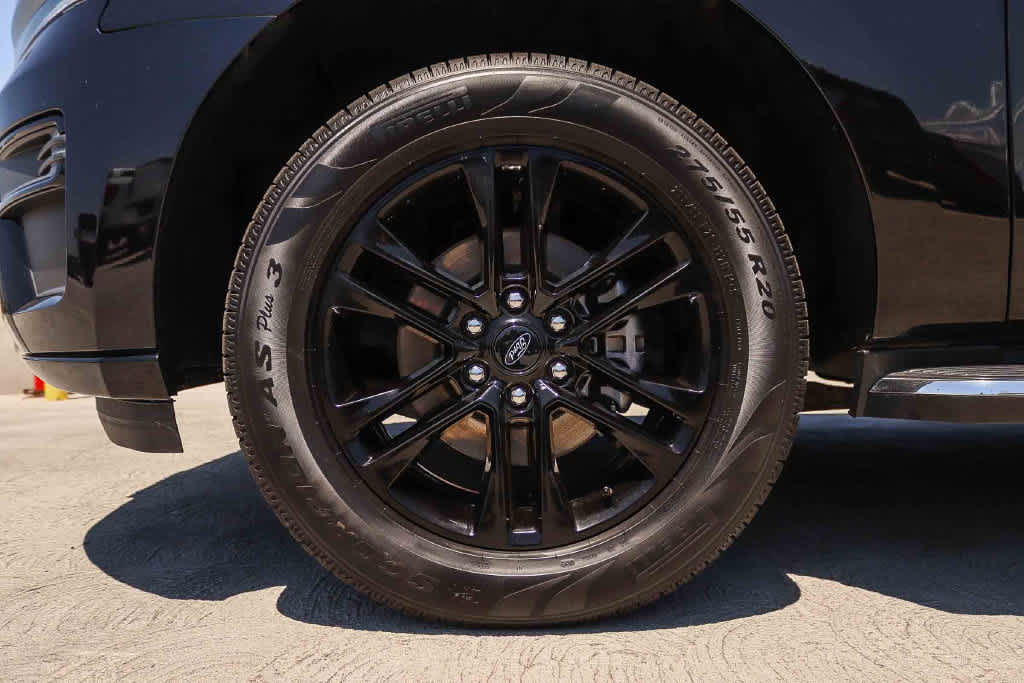 Certified 2023 Ford Expedition Max XLT RWD image 12