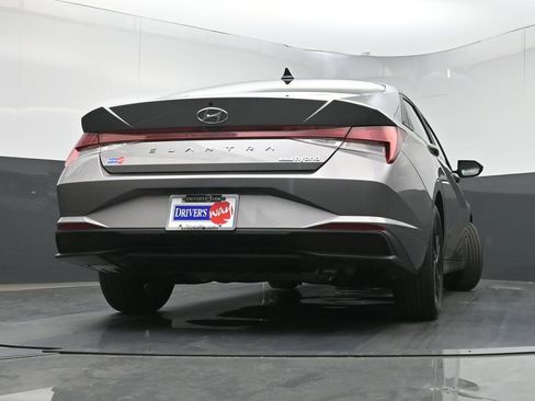 Used 2023 Hyundai Elantra Blue FWD image 27