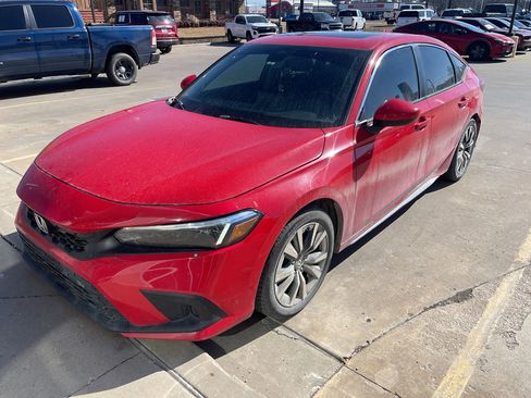 Used 2022 Honda Civic EX-L image 2