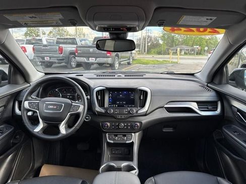 Used 2024 GMC Terrain SLT w/ Elevation Edition AWD/4WD image 26