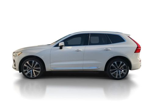 Used 2023 Volvo XC60 B5 Ultimate w/ Protection Package Premier FWD image 5