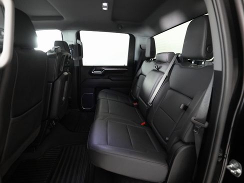 Used 2025 Chevrolet Silverado 3500 LTZ image 14