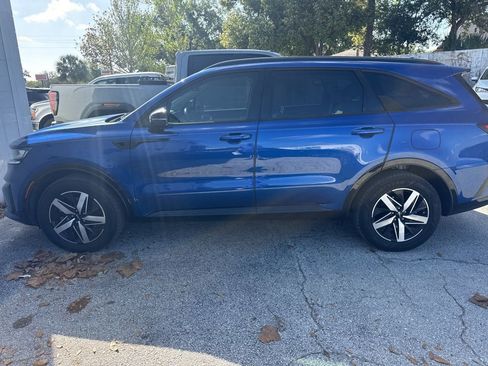Certified 2022 Kia Sorento S image 6