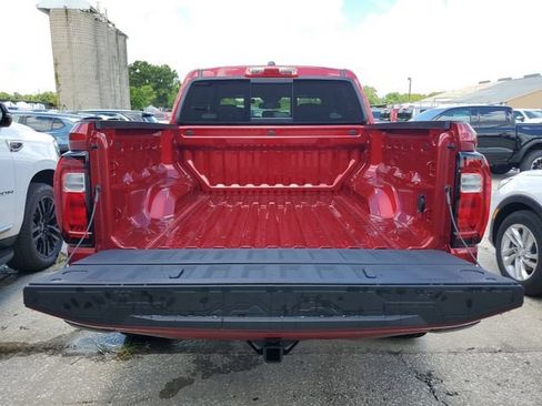 New 2026 GMC Canyon AT4 w/ AT4 Premium Package AWD/4WD image 9