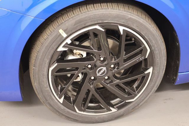 New 2026 Nissan Sentra SR w/ SR Premium Package FWD image 7