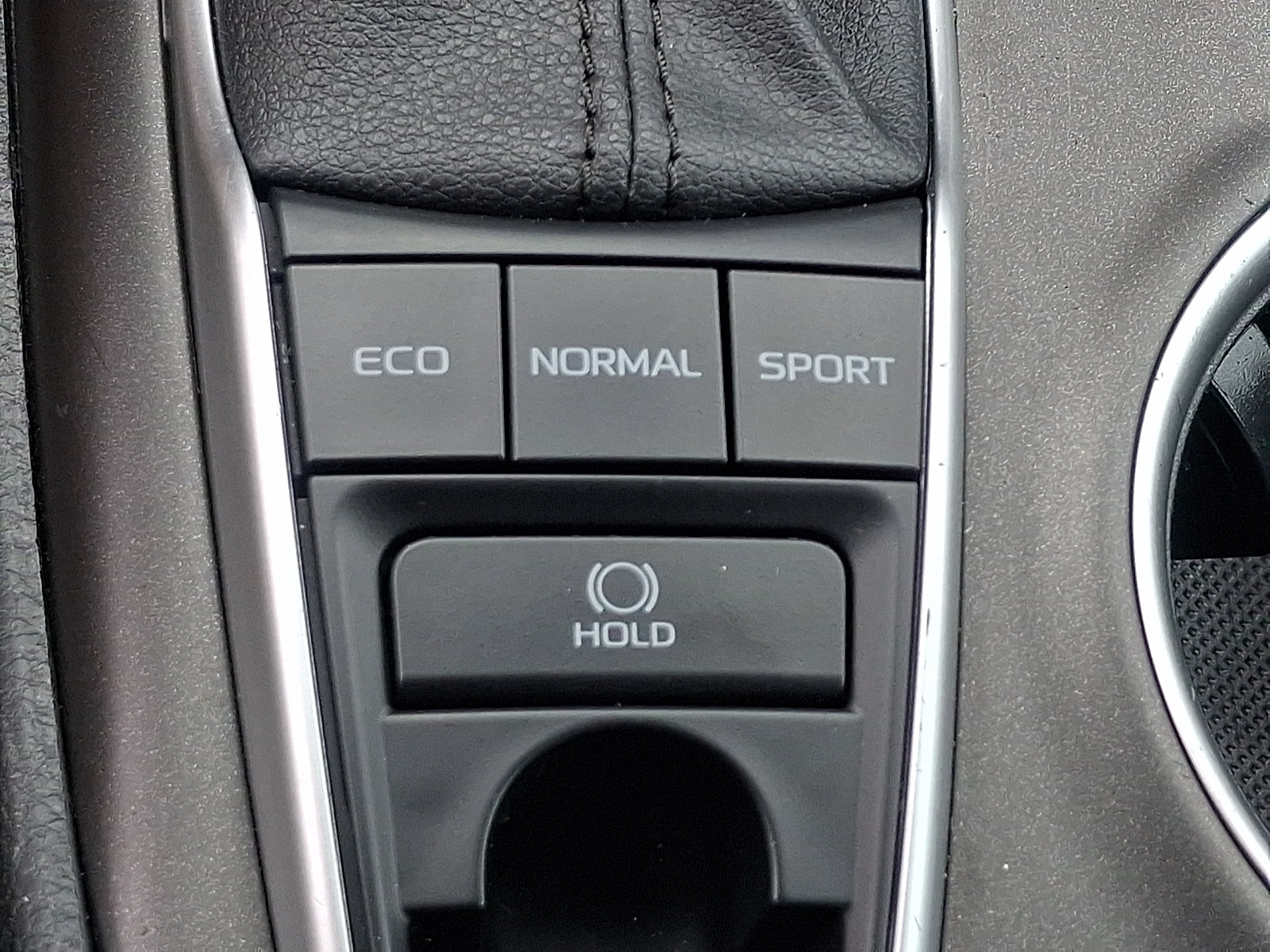 Used 2023 Toyota Camry LE AWD/4WD image 23
