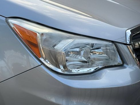 Used 2014 Subaru Forester 2.5i Premium AWD/4WD image 3