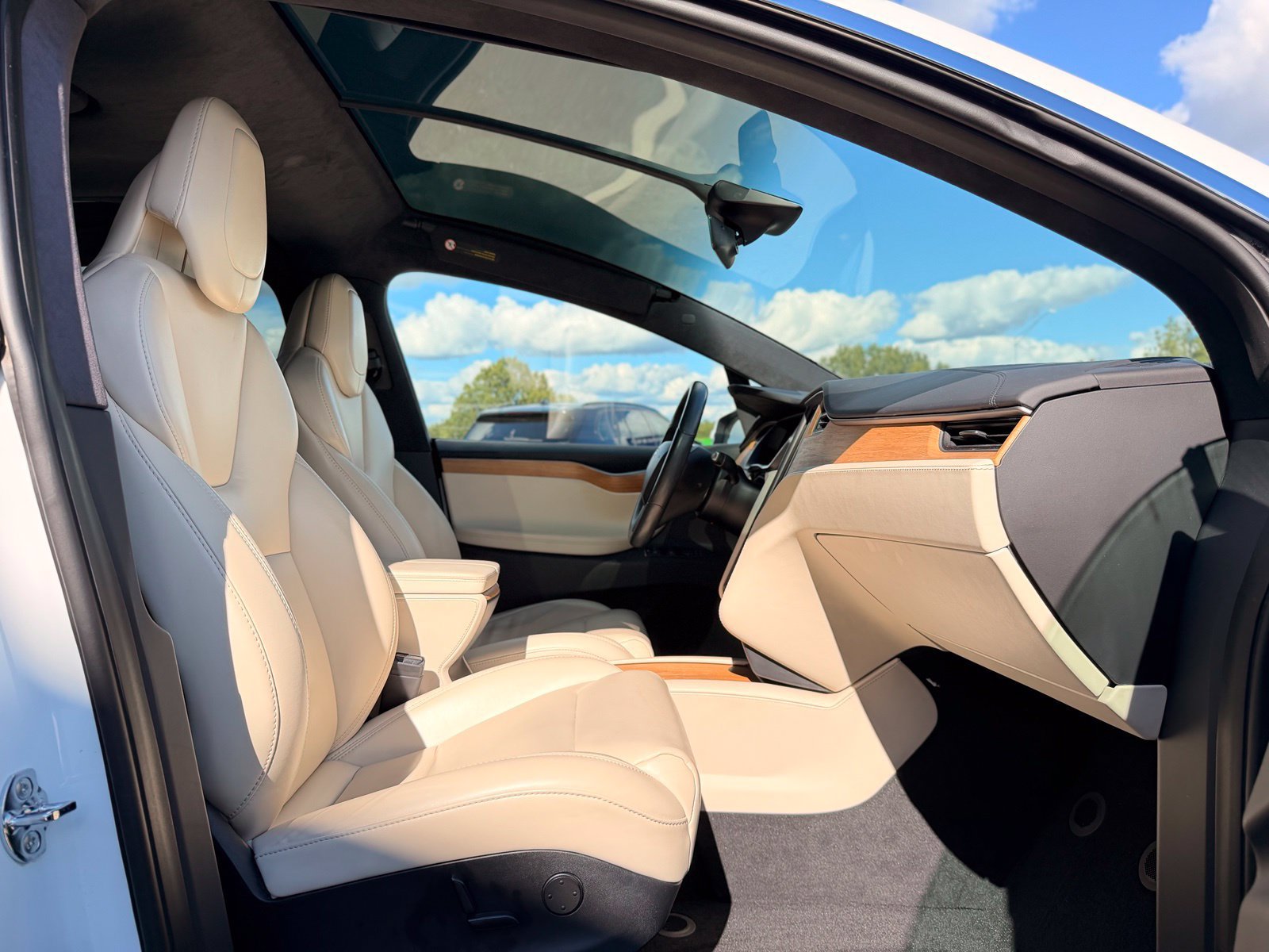 Used 2019 Tesla Model X 75D AWD/4WD image 39