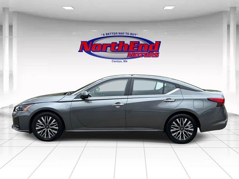 Used 2023 Nissan Altima 2.5 SV FWD image 4