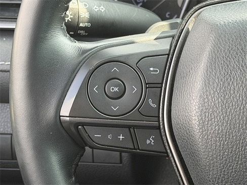 Used 2022 Toyota Camry SE image 14
