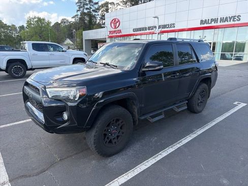 Used 2020 Toyota 4Runner SR5 Premium w/ Moonroof Package image 4