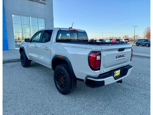 New 2026 GMC Canyon Elevation w/ Convenience Package image 2