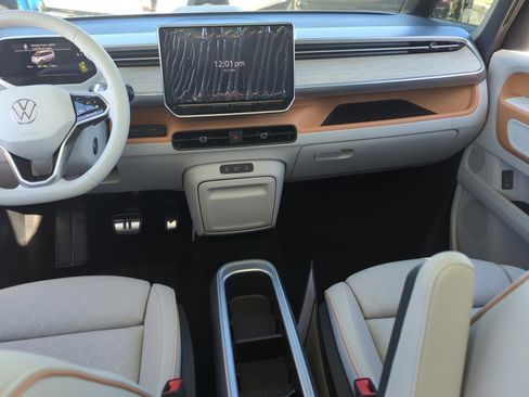 New 2025 Volkswagen ID. Buzz Pro S Plus image 19