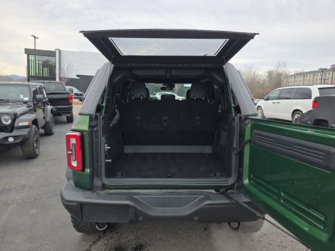 Used 2023 Ford Bronco Badlands image 5