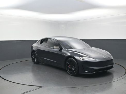 Used 2024 Tesla Model 3 Performance AWD/4WD image 2