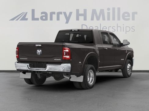 Used 2021 RAM 3500 Limited image 2