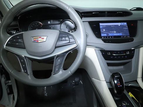 Used 2022 Cadillac XT5 Premium Luxury AWD/4WD image 30