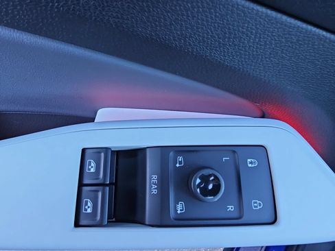 Used 2021 Volkswagen ID.4 1st Edition RWD image 28