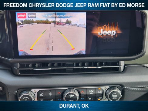 New 2025 Jeep Gladiator Mojave image 12