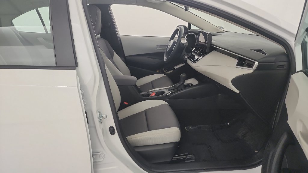 Used 2024 Toyota Corolla LE FWD image 26
