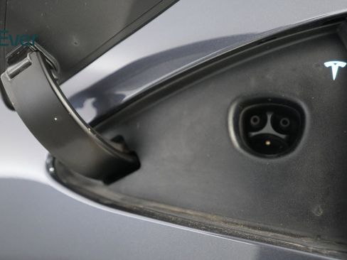Used 2023 Tesla Model S Standard Range AWD/4WD image 24