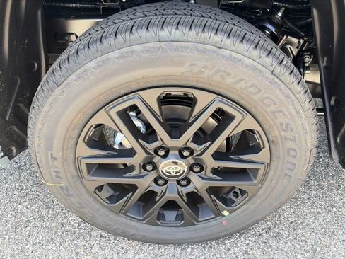 New 2026 Toyota Tundra Limited AWD/4WD image 9
