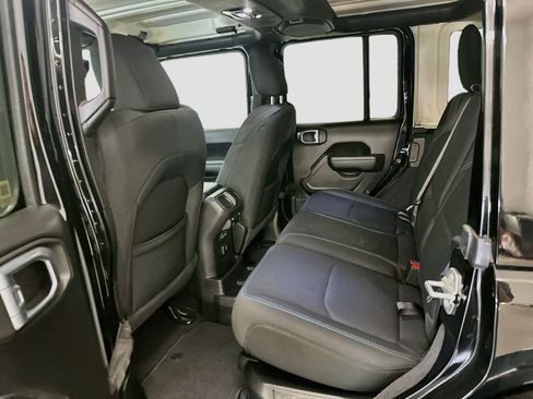 Used 2023 Jeep Wrangler Unlimited Rubicon 4xe w/ Cold Weather Group AWD/4WD image 29