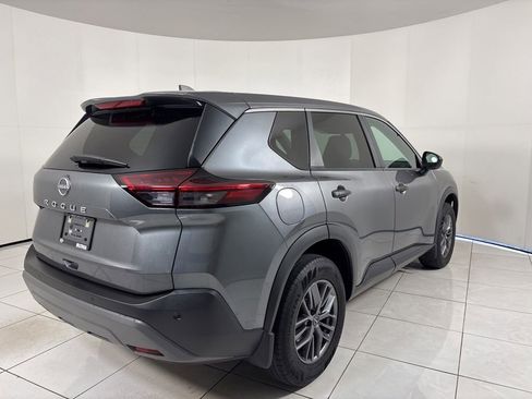 Used 2023 Nissan Rogue S image 5