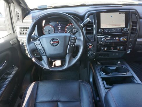 Used 2021 Nissan Titan PRO-4X w/ Pro-4x Convenience Package AWD/4WD image 6