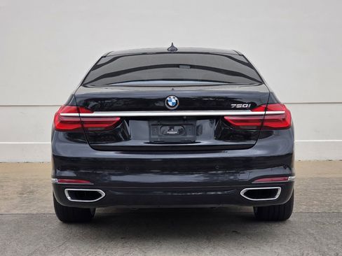 Used 2018 BMW 750i image 4