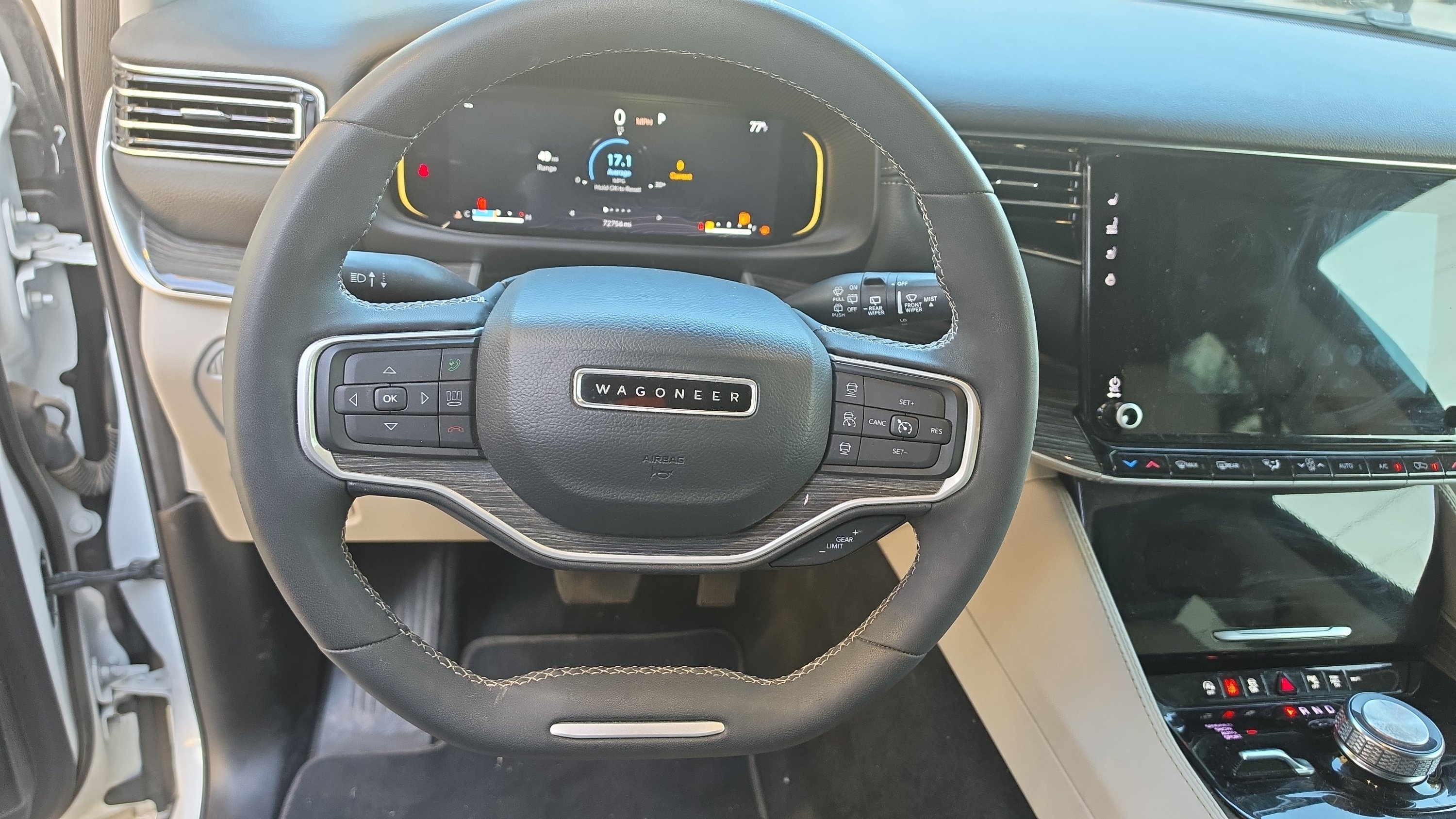 Used 2022 Jeep Wagoneer Series II AWD/4WD image 12