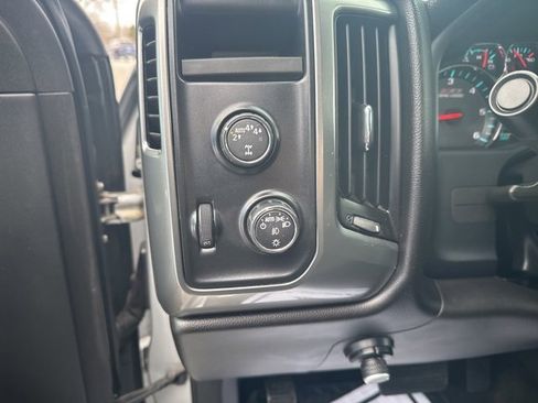 Used 2017 Chevrolet Silverado 1500 LT w/ All Star Edition image 21