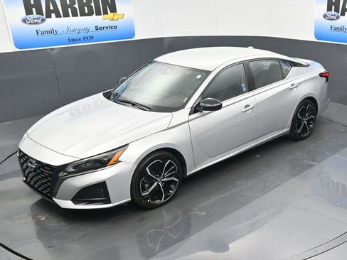 Used 2025 Nissan Altima 2.5 SR image 22