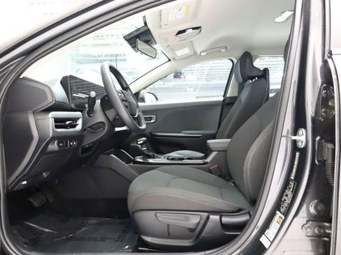 Used 2025 Kia K4 FWD image 12