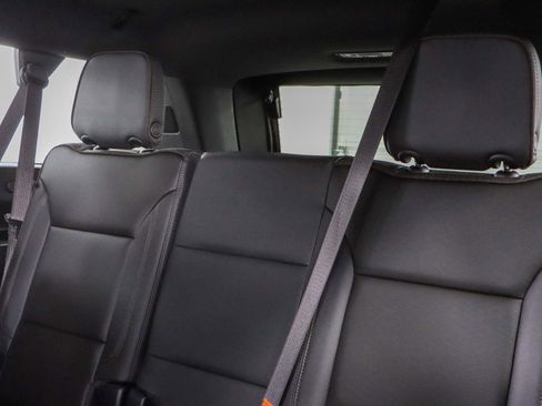 Used 2023 Chevrolet Suburban High Country image 30