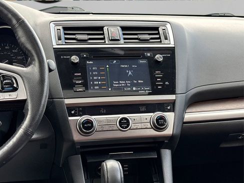 Used 2017 Subaru Outback 2.5i Touring image 20
