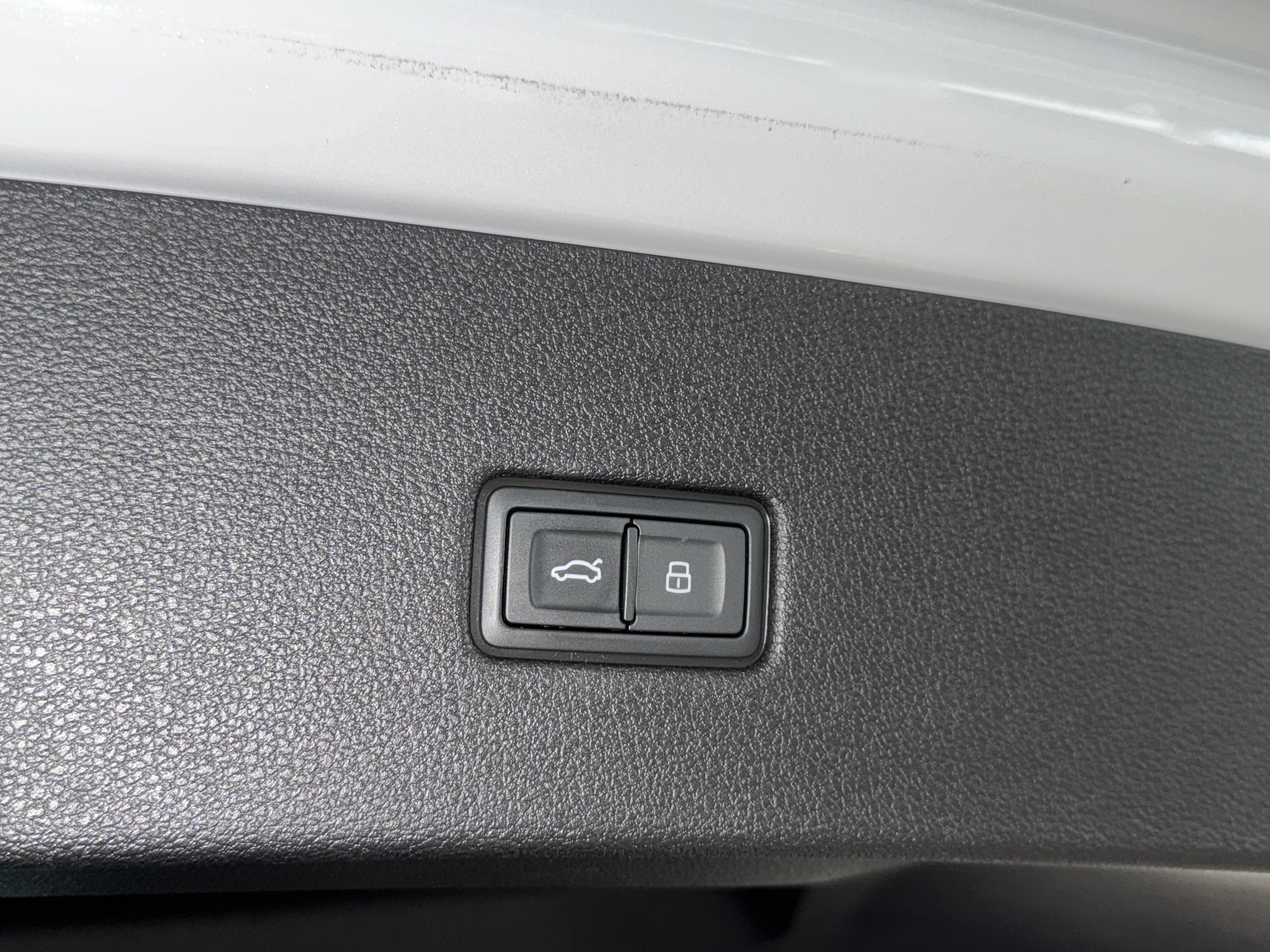 Used 2023 Audi Q8 Prestige AWD/4WD image 14