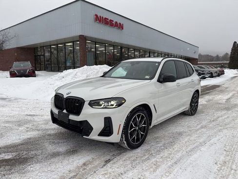 Used 2022 BMW X3 M40i w/ Premium Package image 2