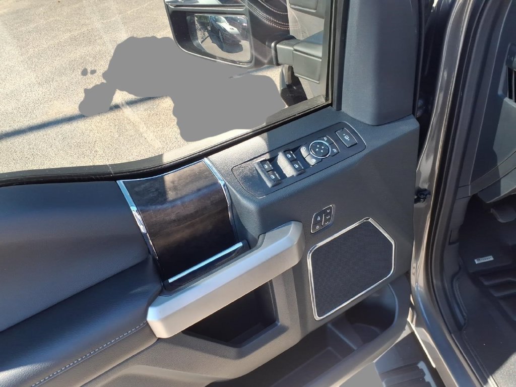 Used 2022 Ford F250 Lariat w/ Lariat Ultimate Package AWD/4WD image 19